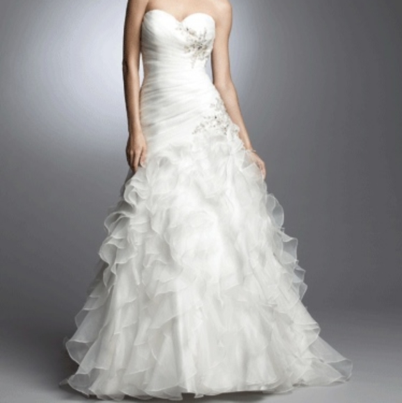 Wedding Dress - Picture 2 of 9